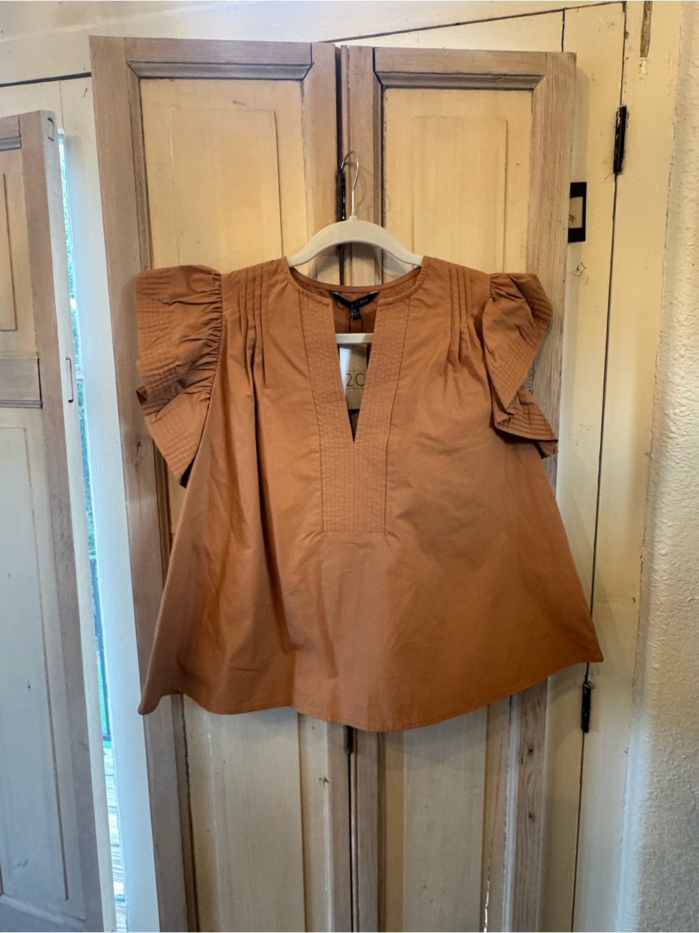Flutter-Sleeve V-Notch Blouse in Rust